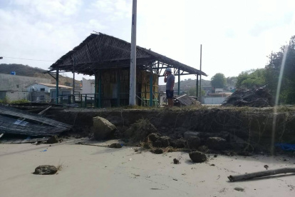 En la comuna San Pedro el mar llegó hasta las cabañas.