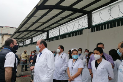 Hace unos minutos hubo una rueda de prensa en los exteriores del hospital Bicentenario.
