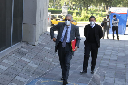 Versión. Jorge Villarroel, exdirector del Isspol fue a dar versión en la Fiscalía por una compra de terrenos con aparente sobreprecio.