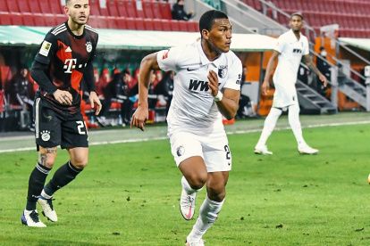 El ecuatoriano se afianzó en la mitad de la cancha del equipo alemán. Tuvo un buen rendimiento pero no alcanzó.