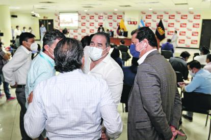 Los alcaldes mostraron su descontento por los anuncios del Gobierno sobre el pago de la deuda.