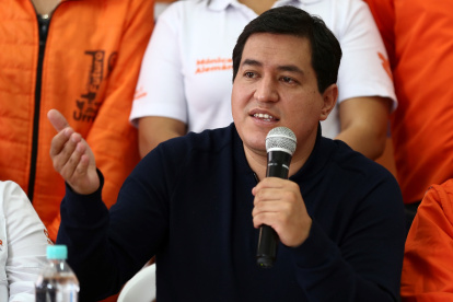 Fotografía del 13 de enero de 2021, del candidato del correísmo, Andrés Arauz, que aseguró en una entrevista a Efe que si vence el próximo 7 de febrero en Ecuador, no cumplirá las condiciones pactadas en 2020 con el FMI para el desembolso de miles de millones de dólares, que califica de "draconianas".