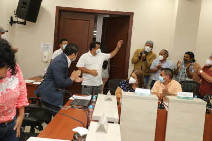 Sesión. La prefecta encargada aceptó la solicitud de Orlando de volver.