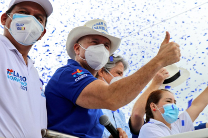 Los aspirantes a legisladores continúan promocionando sus propuestas a dos semanas de los comicios.