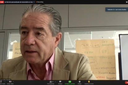 El ministro Juan Carlos Zevallos durante su comparecencia en la Comisión de Salud de la Asamblea.