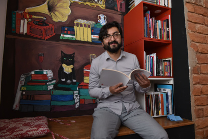 Daniel Acosta dijo que la librería se abrirá a la gestión cultural.