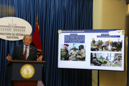 Anuncio. El ministro de Defensa Oswaldo Jarrín informó los inconvenientes que tienen los militares para la logística del proceso electoral.