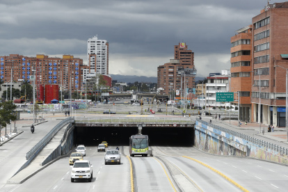 Las familias dejaron la ciudad y se mudaron a una casa en una zona rural colombiana.