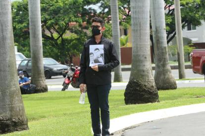 Los restos de Efraín Ruales fueron velados en un camposanto del cantón Daule, por familiares, amigos y compañeros cercanos.