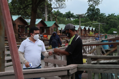 Apertura. La isla deja el cerco. El biocontrol de los visitantes es una de las medidas que se toman.