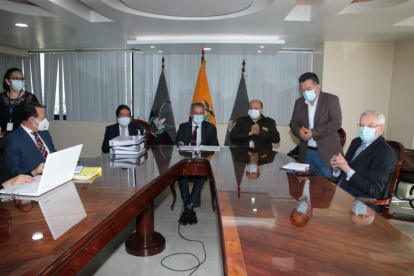 Varios integrantes del Isspol acudieron al encuentro.