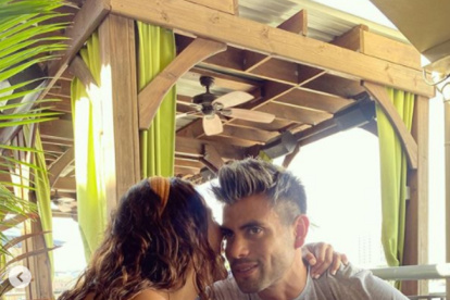 Alejandra y Efraín, una fotografía de algunos meses antes del asesinato del presentador.