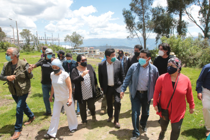 El alcalde Jorge Yunda anunció el cese de la edificación, que había sido aprobada bajo dudosos permisos ambientales.