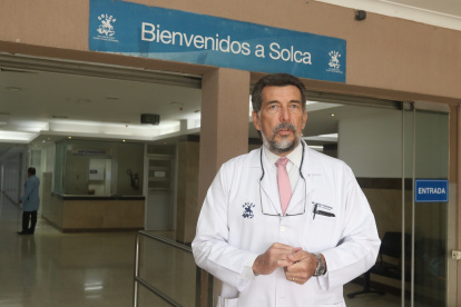 El doctor Guido Panchana, director de Medicina de Solca de Guayaquil.