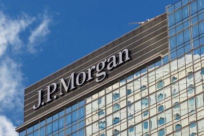 El banco de inversión JP Morgan elabora el índice EMBI+, también conocido como riesgo país.