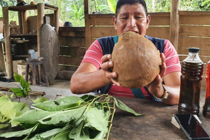 Secretos. Gabriel Guallo aprendió de sus abuelos la forma de utilizar algunas plantas.
