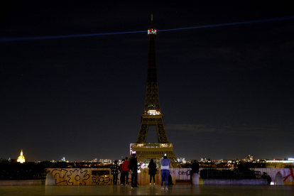 Francia convertirá en delito las relaciones sexuales con menores de 15 años.