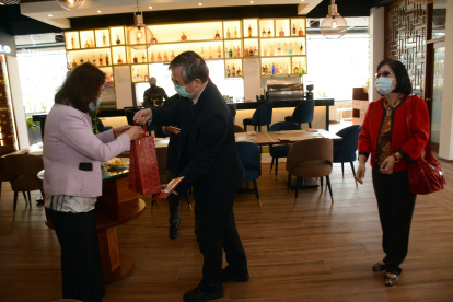 El festejo del año nuevo chino será reducido, no comunitario, para cumplir con las regulaciones.