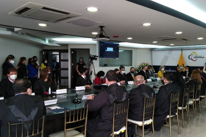 Visita. Los jueces de la Corte Nacional fueron recibidos en comisión general por el pleno de la Judicatura.