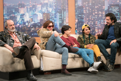 Este film, dirigido por Jorge Ulloa y protagonizado por el cast Enchufe TV.