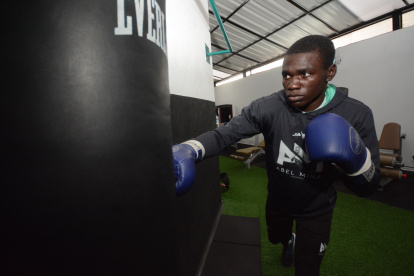 Abel "Authentic" Mina tuvo un arduo entrenamiento para la pelea en Colombia.

Gustavo Guaman. Quito 28 de Diciembre de 2020 Agencia(ag-extra ag-expreso-ag-quito)