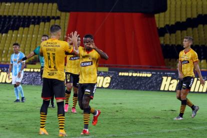 Barcelona empató en su Noche Amarilla.