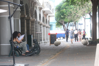 Paseo. En la medida de que han llegado más negocios a la calle Panamá, la zona que permanecía muerta comercialmente empieza a tener vida.