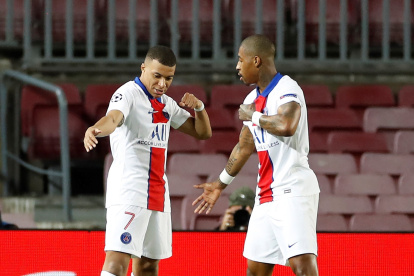 Mbappé fue la figura del partido de ida y marcó tres goles en el Camp Nou.