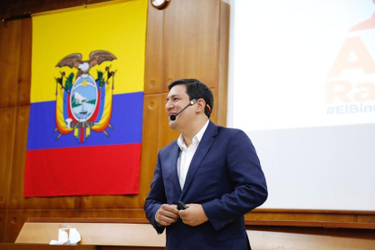 El candidato correísta cumple una agenda en Estados Unidos desde días pasados.