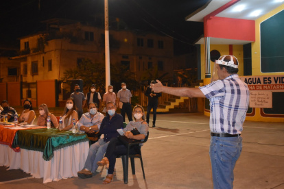 El alcalde de Santa Rosa se reunió con dirigentes barriales.