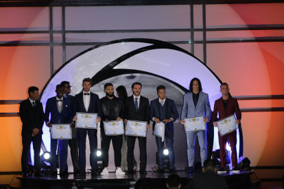 La elegencia también estuvo presente entre los que fueron elegidos como el equipo ideal de la LigaPro 2020.

PERIODISTA : JERSON RUIZ 

FECHA : 17/02/2021 

Agencia (ag-extra)