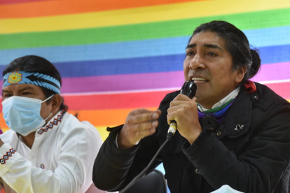Junto al coordinador de Pachakutik, Marlon Santi, el candidato a la Presidencia, Yaku Pérez, criticó a su contendor político y al organismo electoral.