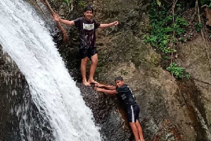 Paraje. La cascada de Cune Porotillo es uno de los sitios turísticos más visitados en la zona rural. El turista puede disfrutar del mágico lugar