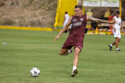 Carlos Garcés, listo para su debut con Barcelona en su Manta querida.