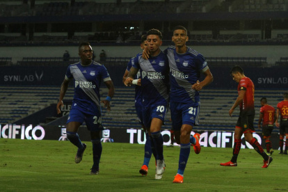 Joao Rojas (c) abrió el marcador en el Capwell, tras asistencia de José Francisco Cevallos (d).