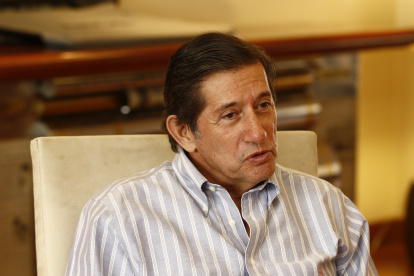 El legislador y jefe del bloque del PSC, César Rohon, firmó el comunicado.