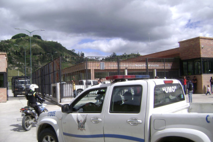 El motín se registró casi a la par de un hecho similar registrado en Guayaquil.