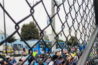 En el estadio de la Federación de Ligas de Quito se detectaron aglomeraciones.