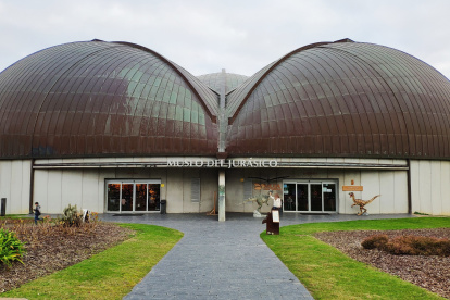 Investigadores del Museo del Jurásico de Asturias (MUJA) y de las universidades de Saskatchewan (Canadá), Harvard (Estados Unidos) y Granada han descubierto dos nuevos tipos de artrópodos marinos que vivieron hace 390 millones de años.