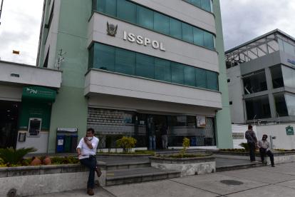 EXTERIORES DEL ISTITUTO DE SEGURIDAD SOCIAL DE LA POLICIA 



09 de septiembre  2020

KARINA DEFAS 

Agencia (ag-expreso ag-extra ag-quito)