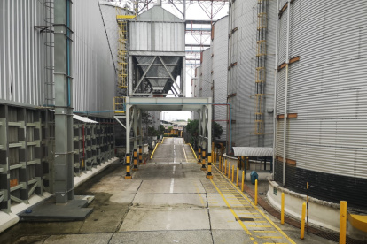 Silos. De esos silos desaparecieron productos de otras empresas.