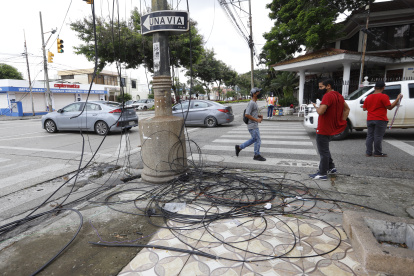Situación. El problema se registra en avenida Del Rotarismo y Carlos Cueva Tamariz.