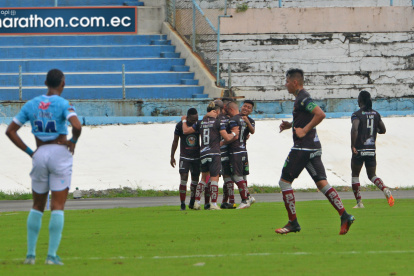 Los jugadores de Mushuc Runa celebraron en el estadio Modelo Alberto Spencer.