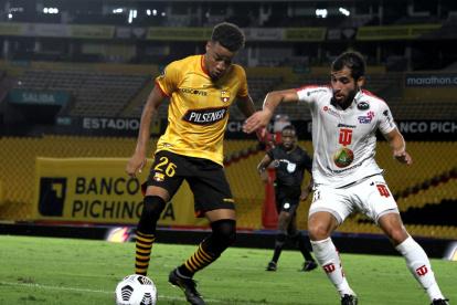 Barcelona ganó 3-0 a Técnico Universitario.