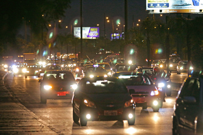 Embotellamientos. La congestión vehicular se intensifica en el ingreso de la ciudadela, sobre todo en las horas pico, y se extiende hasta más de las 20:00.