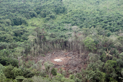 Vista aérea del lugar del bombardeo del 1 de marzo de 2008, realizado por fuerzas colombianas en el que murió el segundo de las FARC, Raúl Reyes, en Angostura, provincia de Sucumbios en zona fronteriza con Colombia.