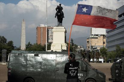 Conmoción en Chile por la muerte de un niño y una niña baleados en la capital.
