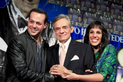 Marysol con José Joel y su padre.