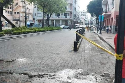 Así luce la estación de los taxirrutas del lado de Víctor Manuel Rendón.
