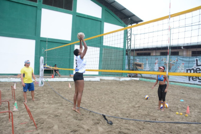 El equipo ecuatoriano entrena intensamente en Portoviejo.
